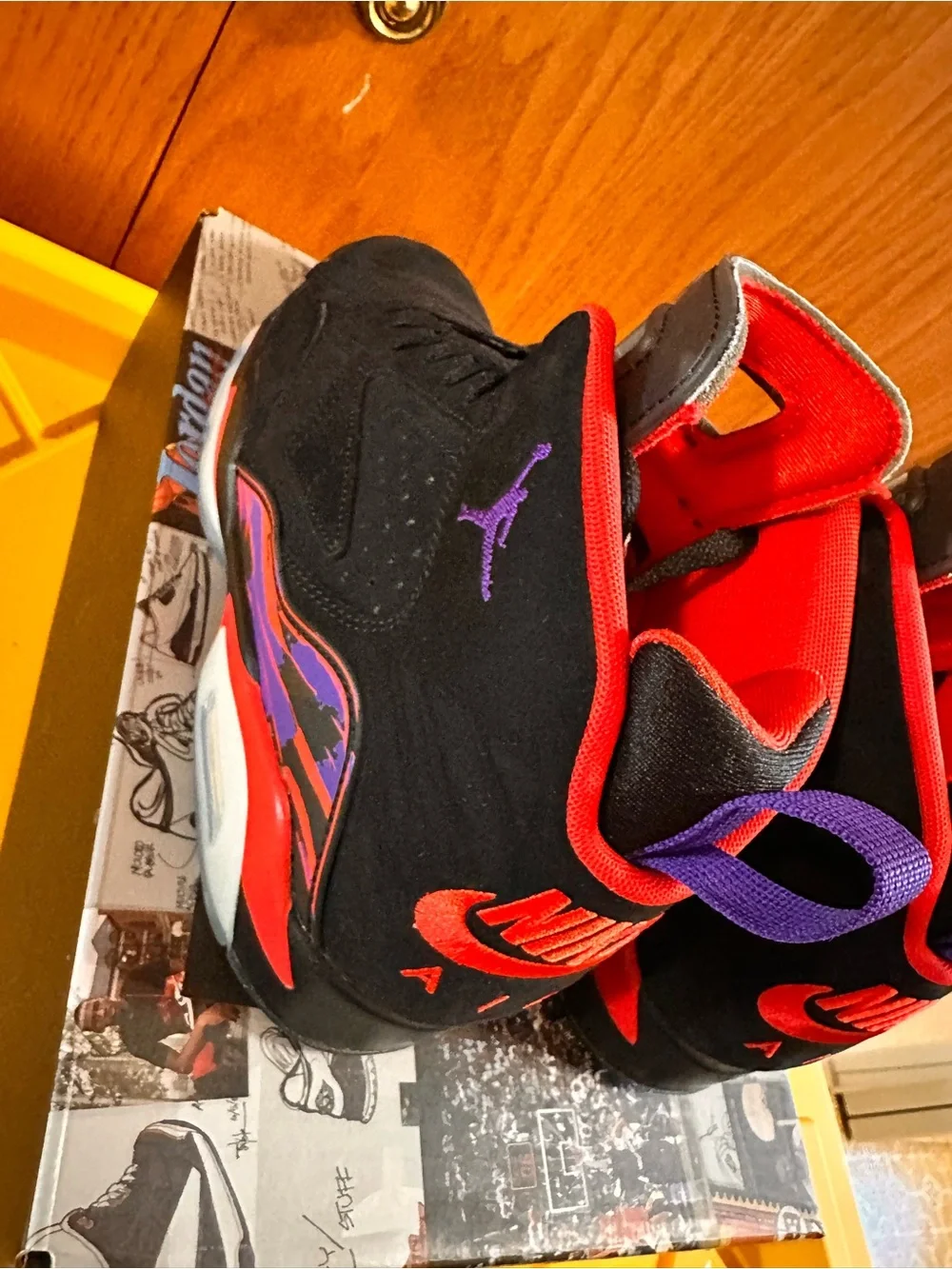 Jordan Air Jordan MVP Raptors Mid Top Shoes DZ4475-006